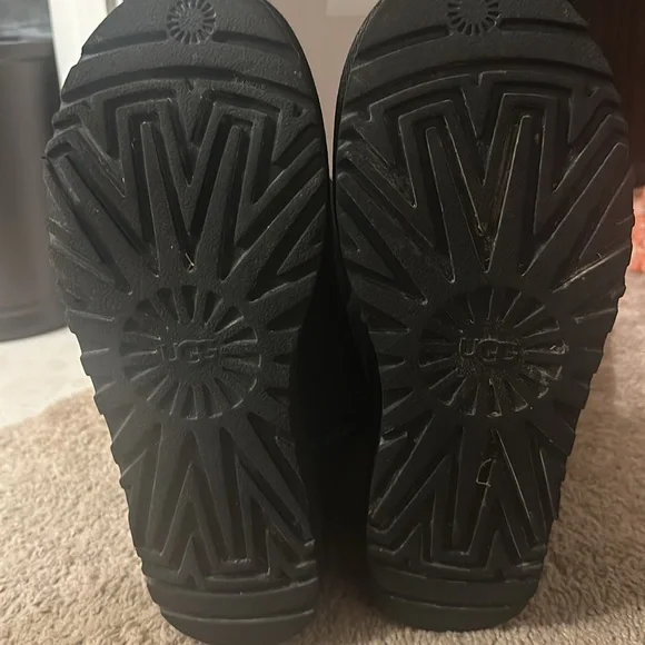 Ugg Classic Tall Boots Women’s Size 8 - Picture 2 of 4